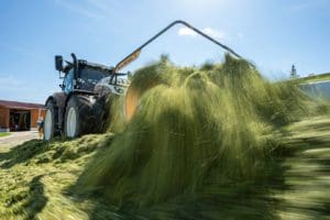 Siloverteiler SILO FOX sorgt für gleichmäßiges Streubild im Fahrsilo