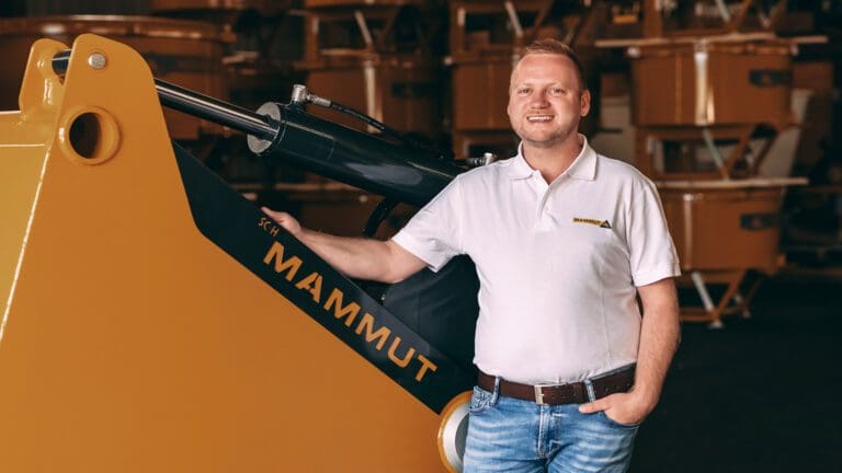 Markus Strohmayer-vor-Maschine